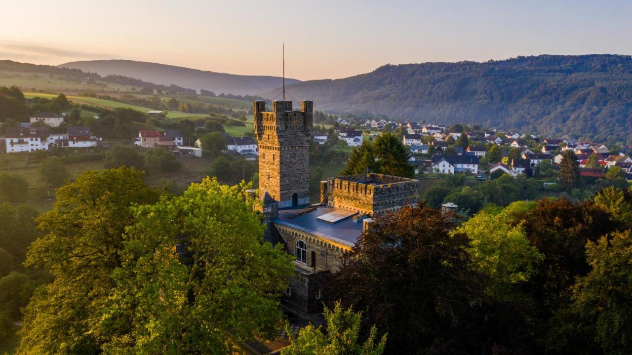 Saar Castle - Cozy Mansion Near Vineyard Villa Serrig Bagian luar foto