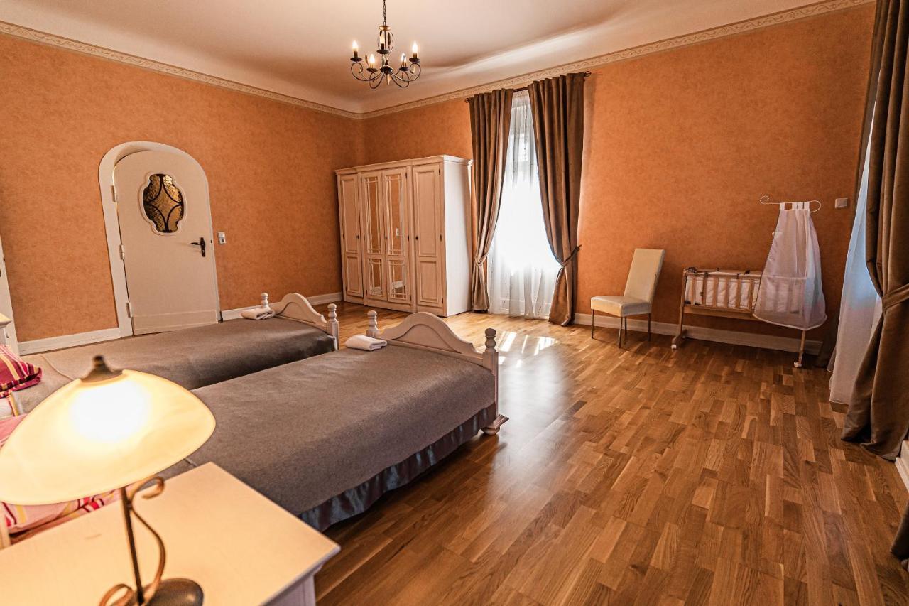 Saar Castle - Cozy Mansion Near Vineyard Villa Serrig Bagian luar foto